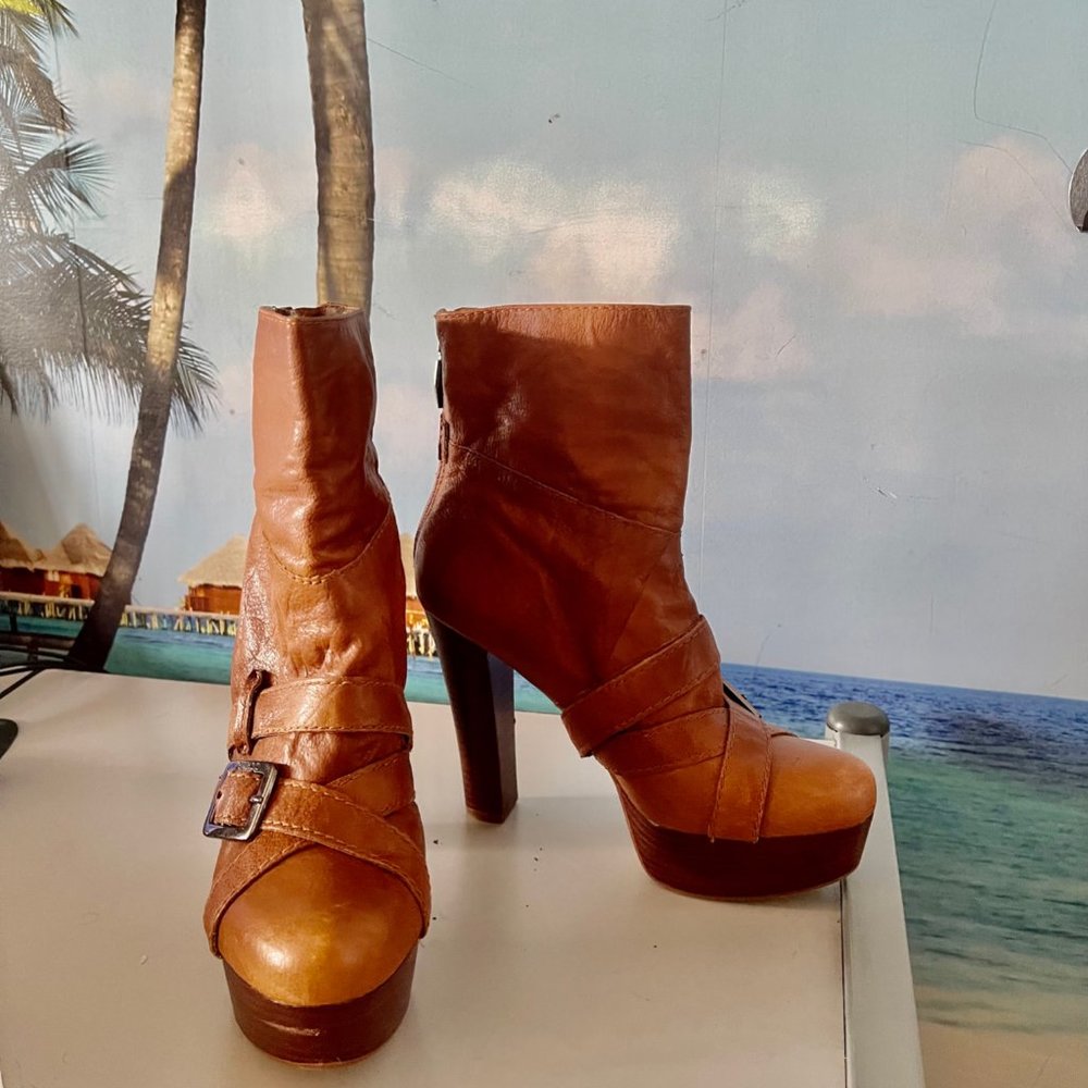 VINTAGE Genuine Leather Brown Ankle Booties Heels